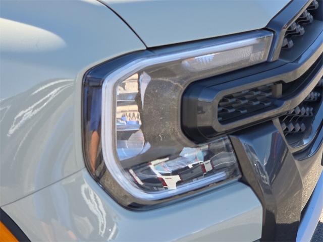 2025 Ford Ranger XLT photo 2