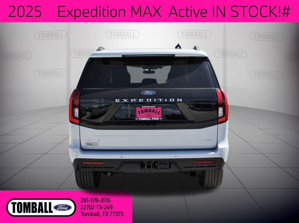 2025 Ford Expedition MAX photo 2