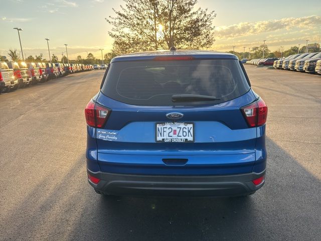 2019 Ford Escape S photo 4