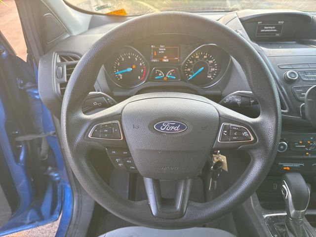 2019 Ford Escape S photo 9