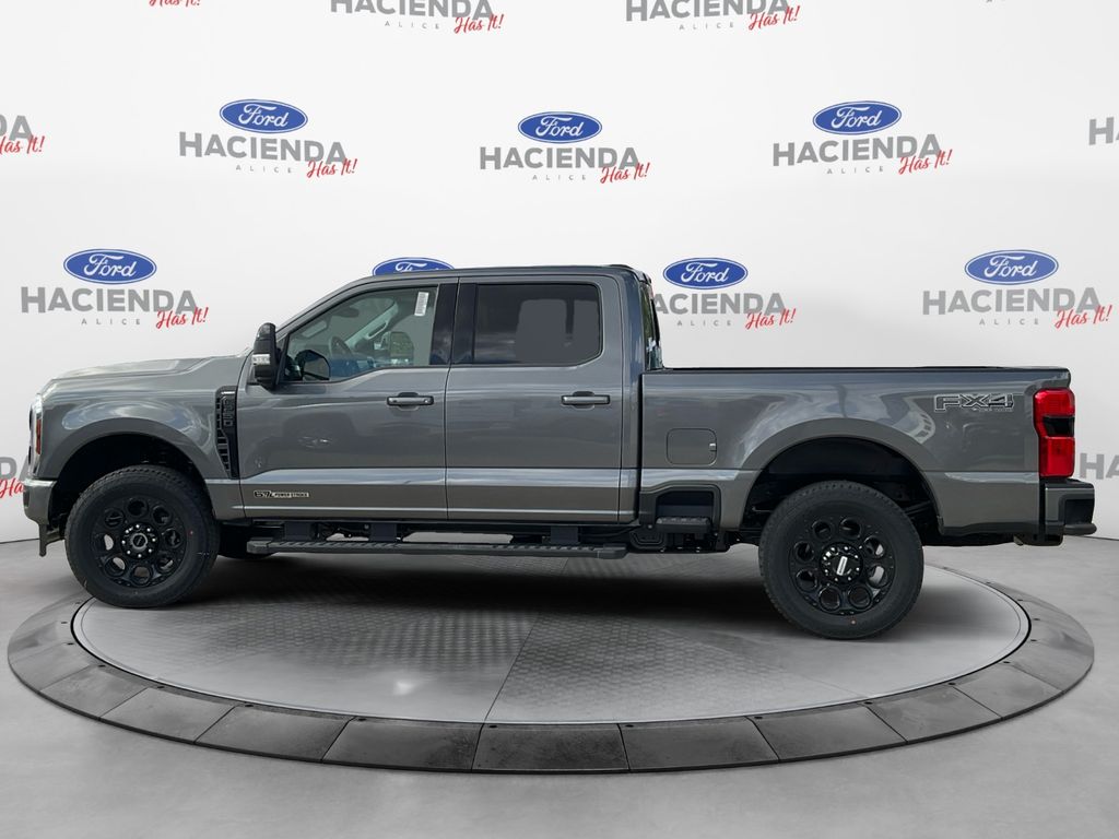 2025 Ford F-250 photo 2