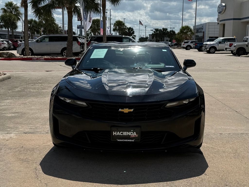 2022 Chevrolet Camaro 1LT photo 2