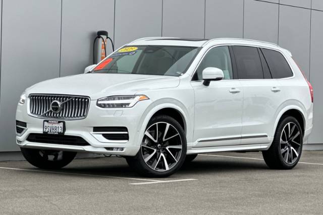 2025 Volvo XC90 B5 Plus