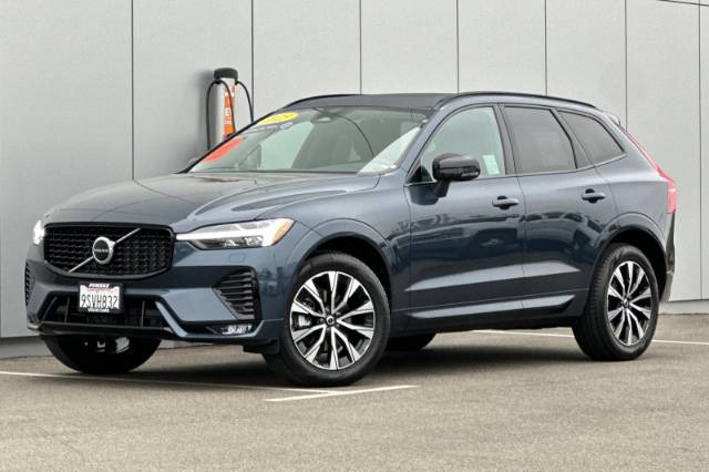 2025 Volvo XC60 B5 Core