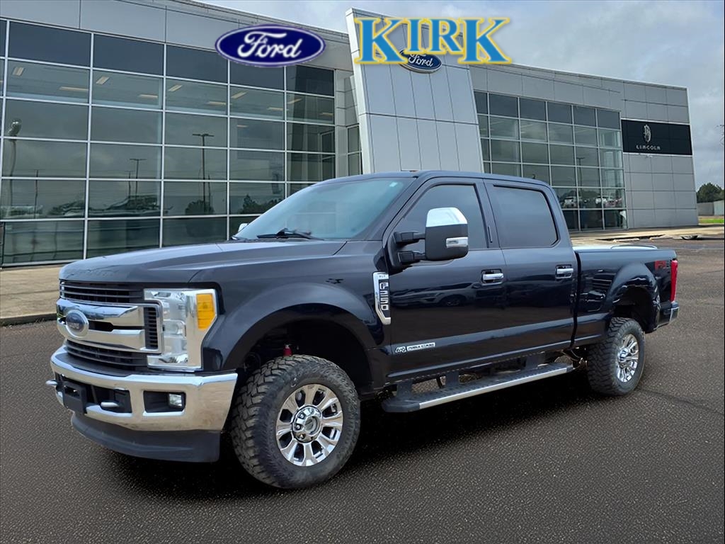 2017 Ford F-250 XLT photo 2