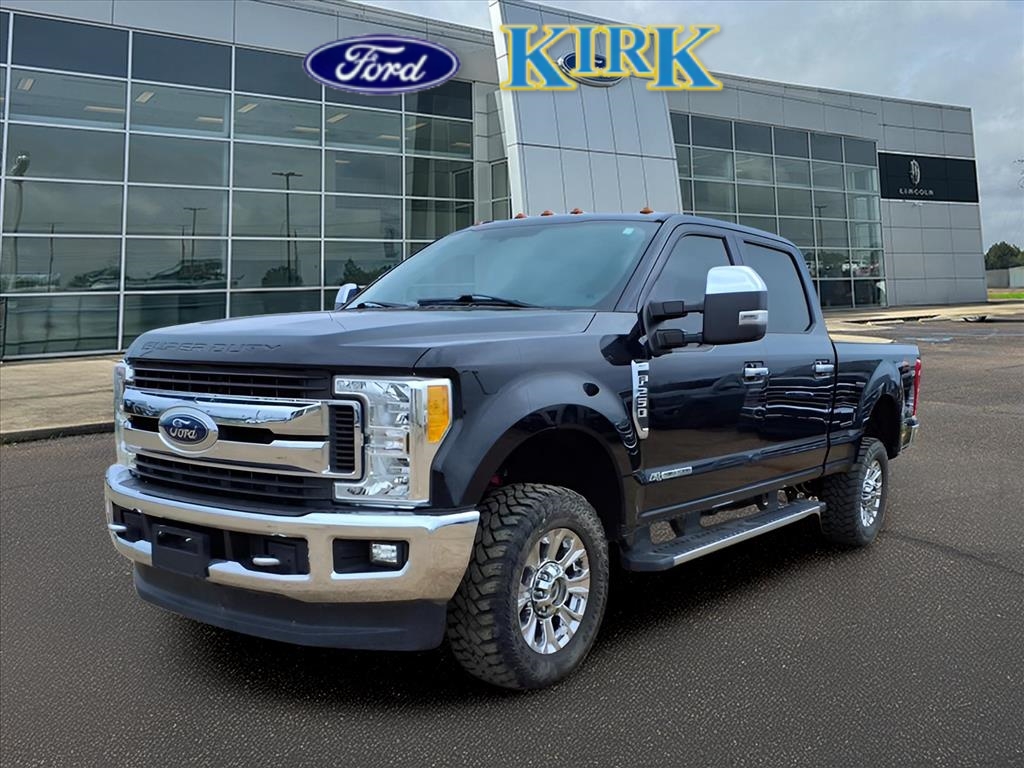 2017 Ford F-250 XLT photo 3