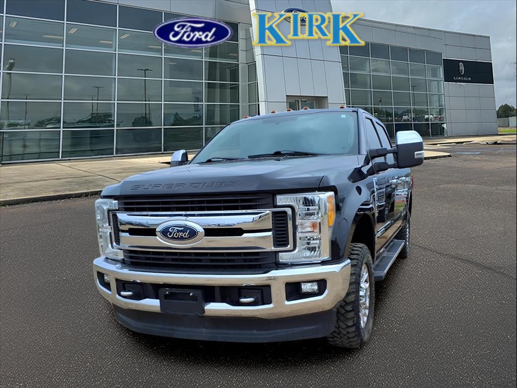 2017 Ford F-250 XLT photo 4