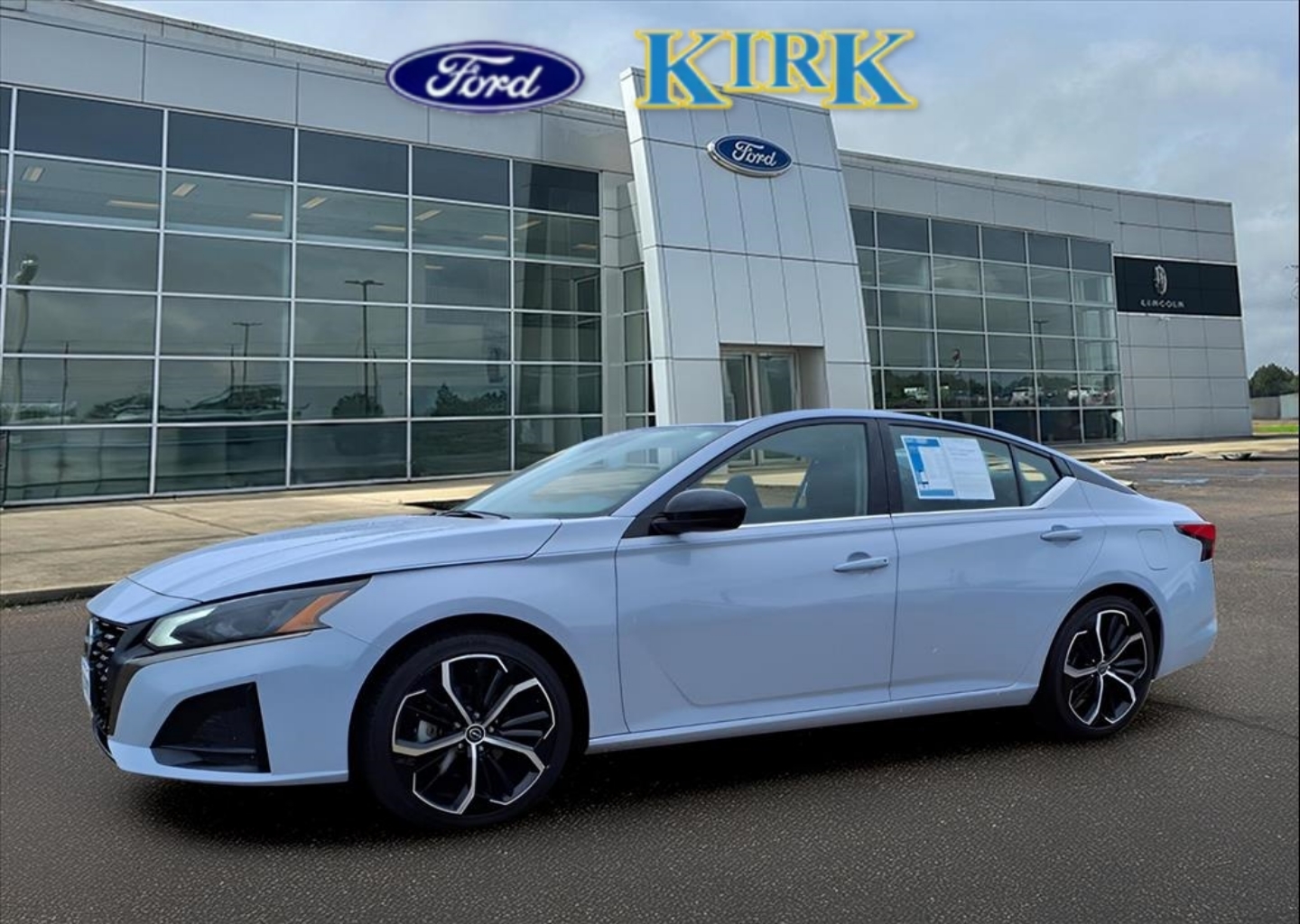 2024 Nissan Altima SR