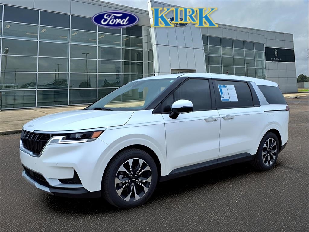 2024 Kia Carnival EX photo 2