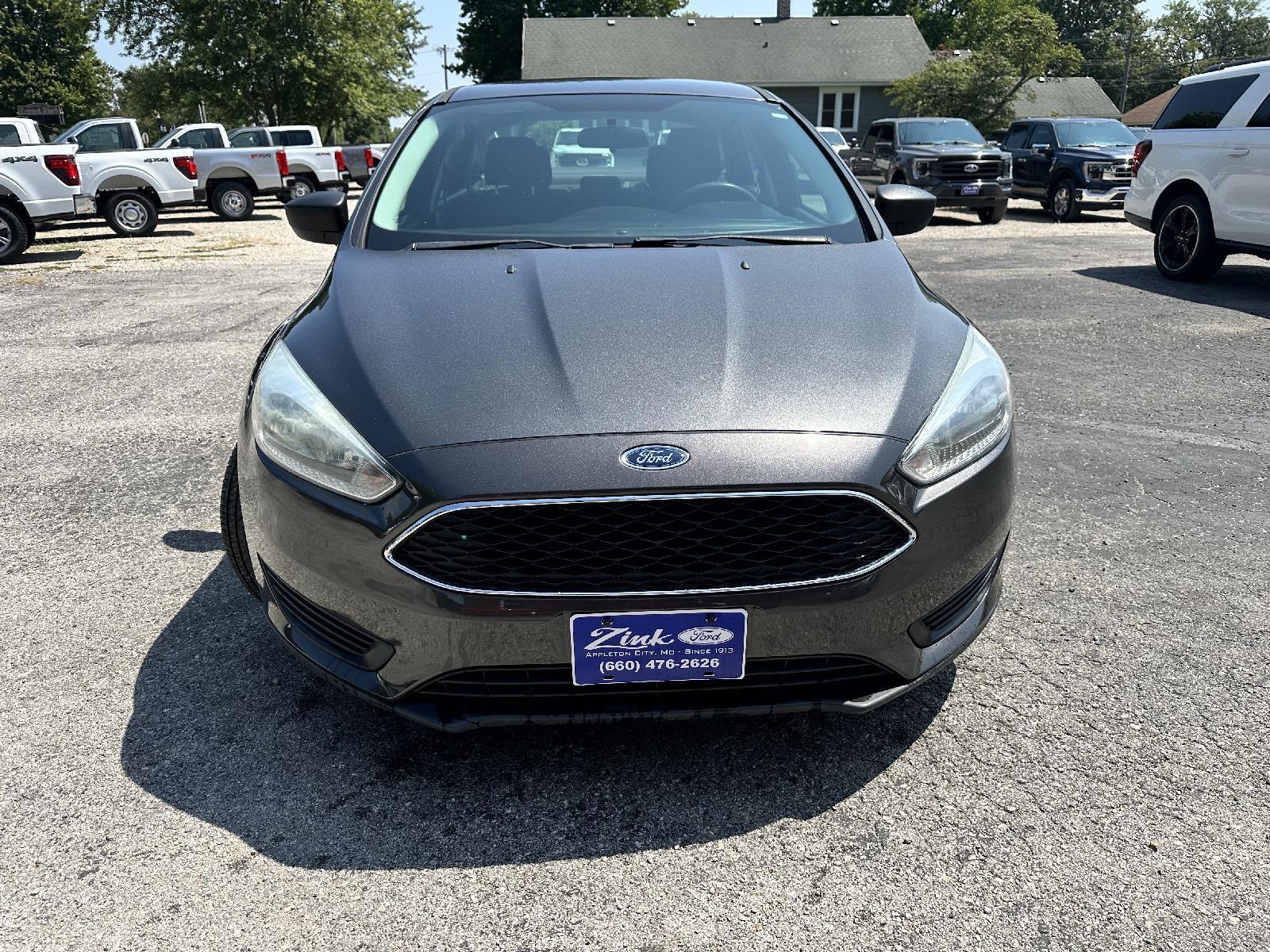 2015 Ford Focus S photo 3