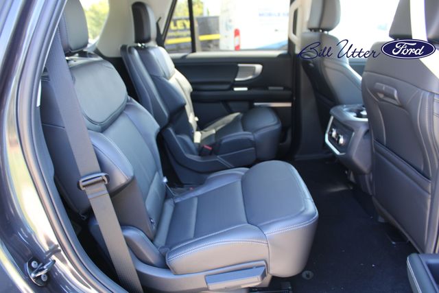 2025 Ford Expedition Platinum photo 8