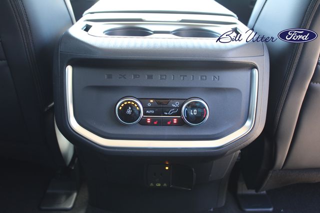 2025 Ford Expedition Platinum photo 9