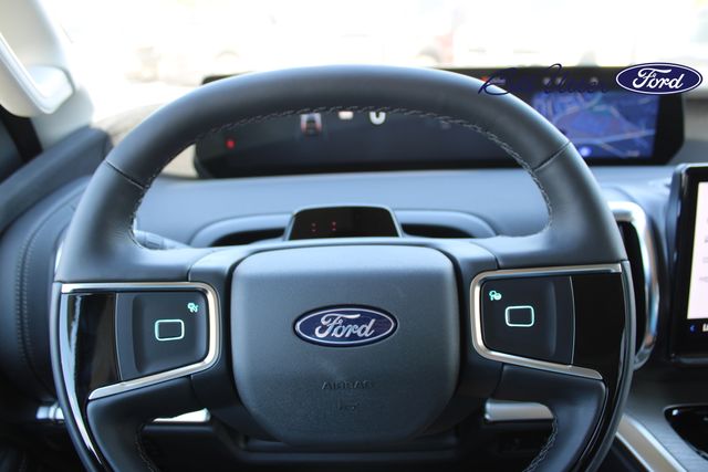 2025 Ford Expedition Platinum photo 13