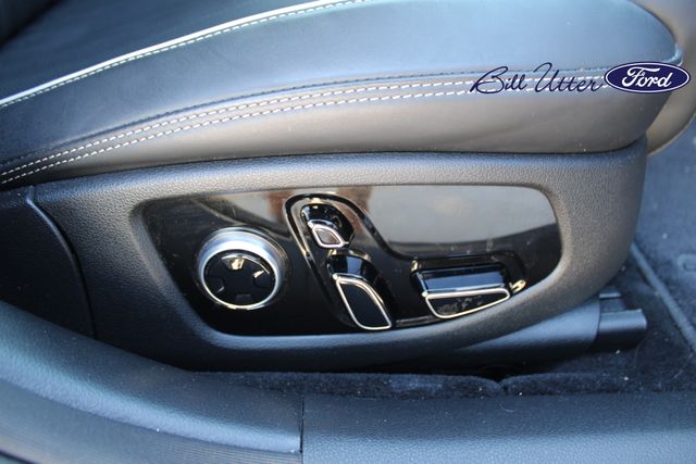 2021 Genesis G90 5.0 Ultimate photo 11