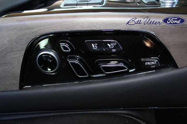 2021 Genesis G90 5.0 Ultimate photo 15