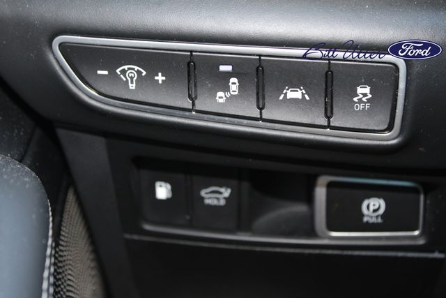 2021 Genesis G90 5.0 Ultimate photo 25