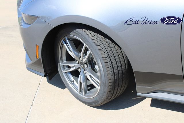 2025 Ford Mustang EcoBoost Premium photo 5
