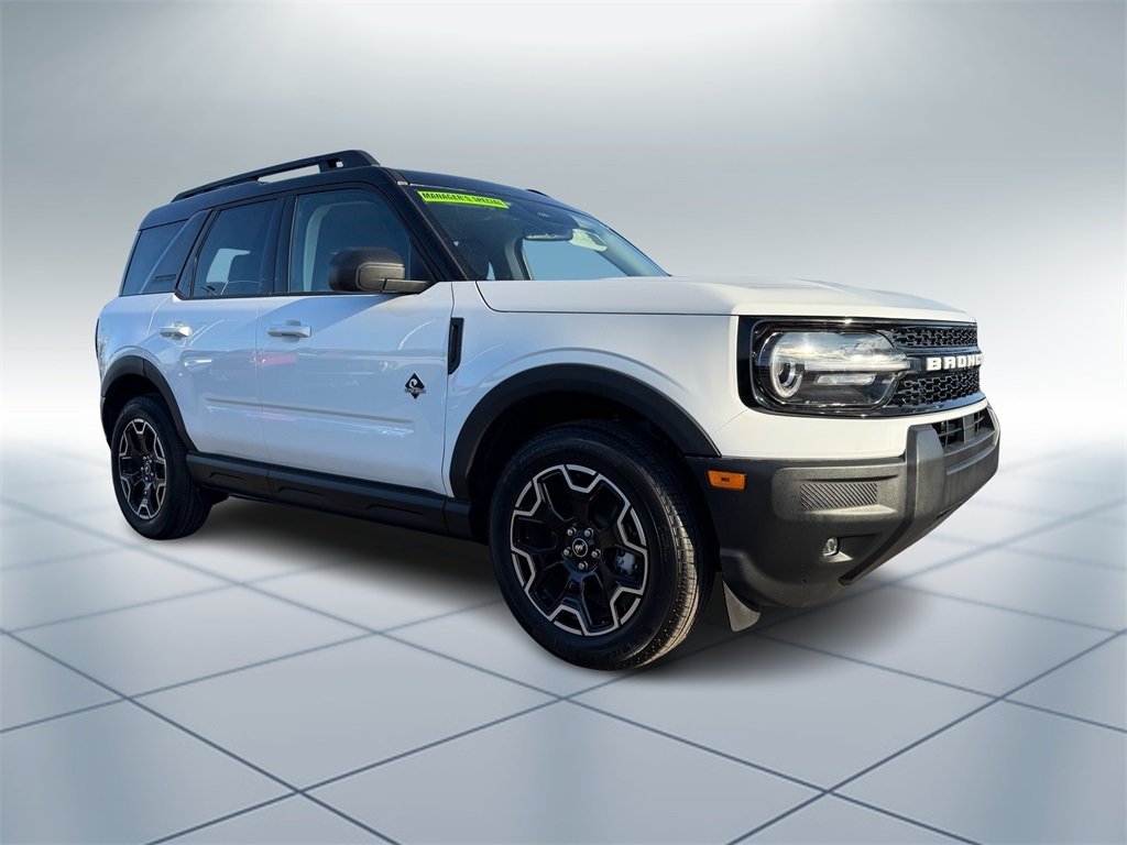 2025 Ford Bronco Sport Outer Banks photo 2