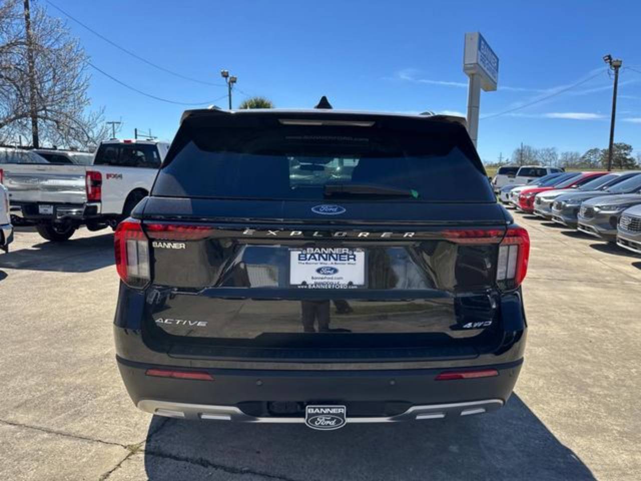 2025 Ford Explorer Active - Photo 6