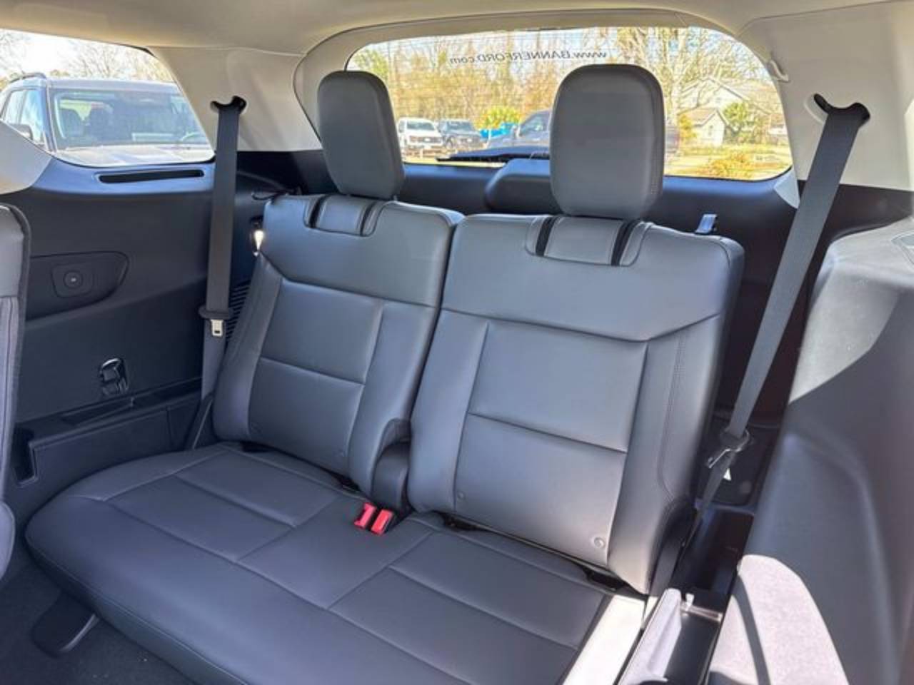 2025 Ford Explorer Active - Photo 8