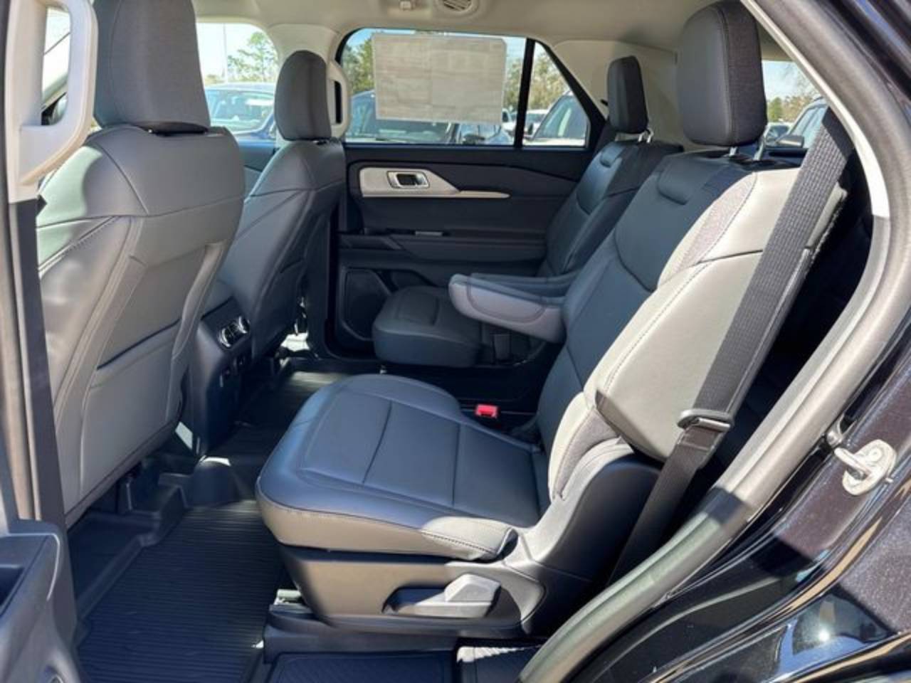 2025 Ford Explorer Active - Photo 9