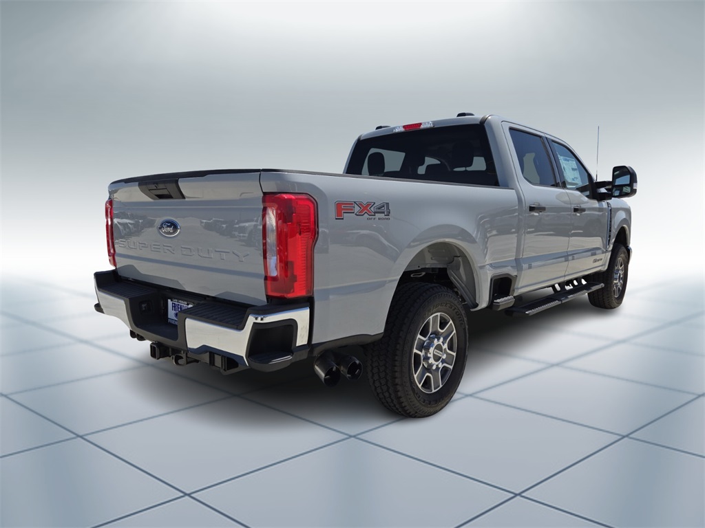 2025 Ford F-250 photo 3