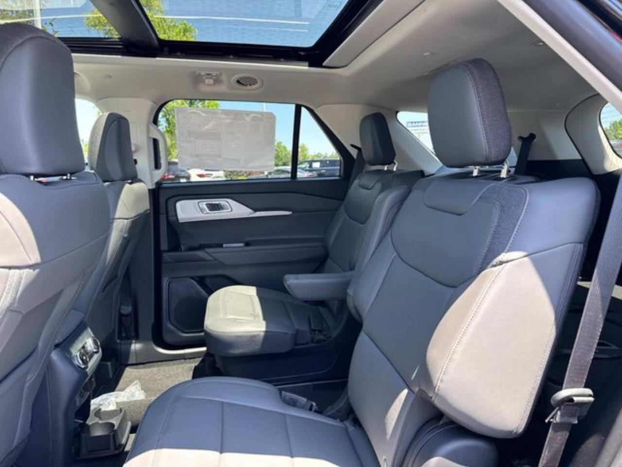 2025 Ford Explorer Active - Photo 7