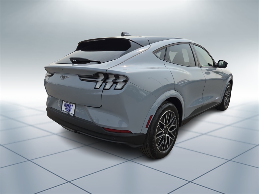 2025 Ford Mustang Mach-E Premium photo 3