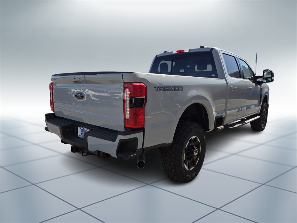 2025 Ford F-250 Lariat photo 3