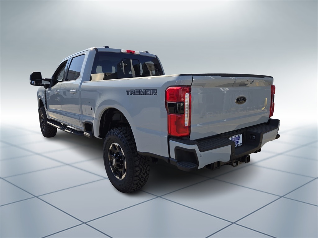 2025 Ford F-250 Lariat photo 4