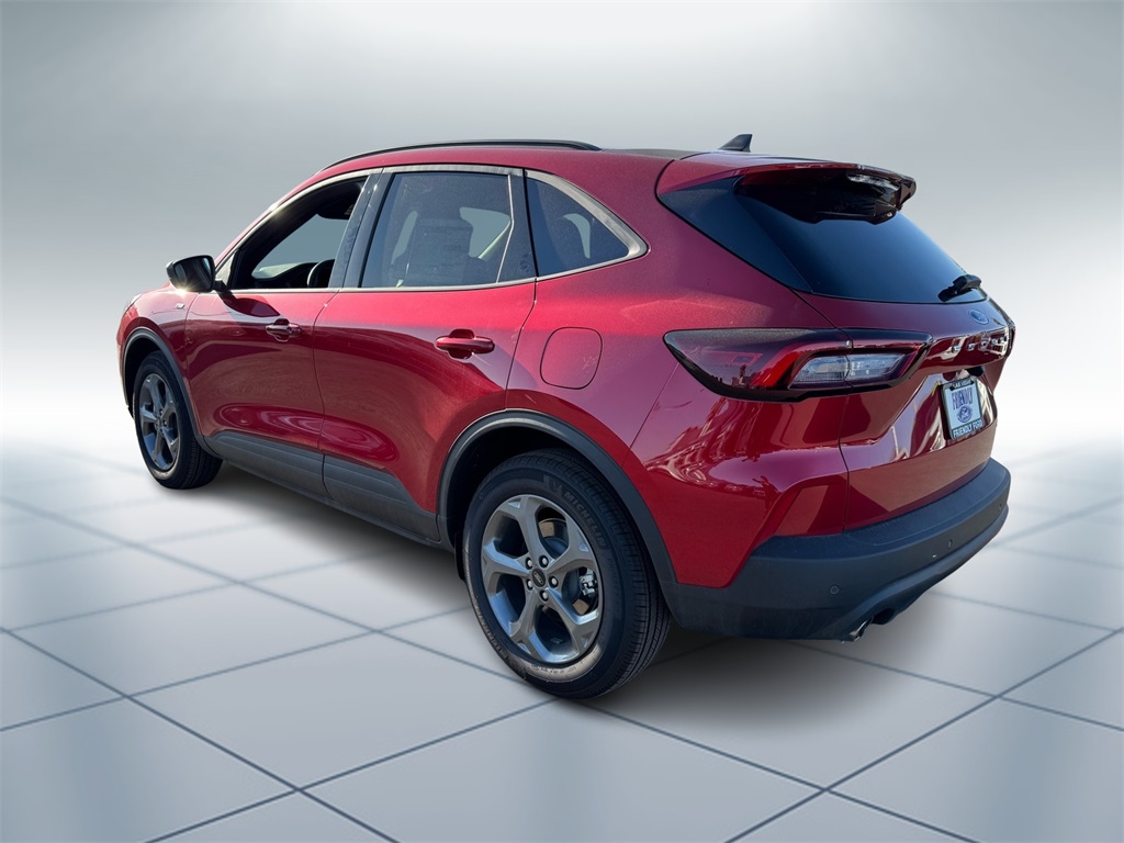 2025 Ford Escape ST-Line photo 4
