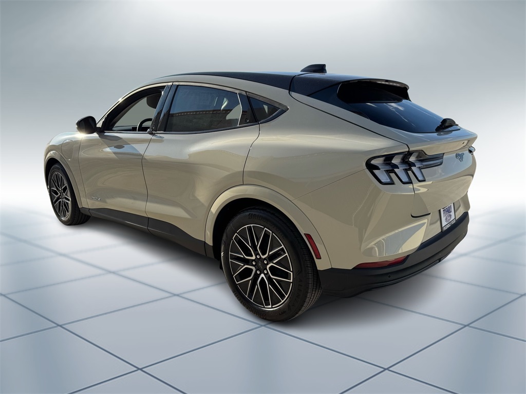 2025 Ford Mustang Mach-E Premium photo 4