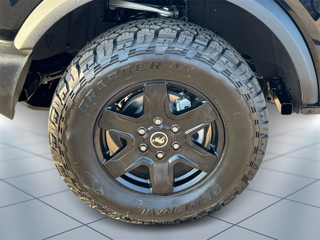 2025 Ford Bronco Big Bend photo 2