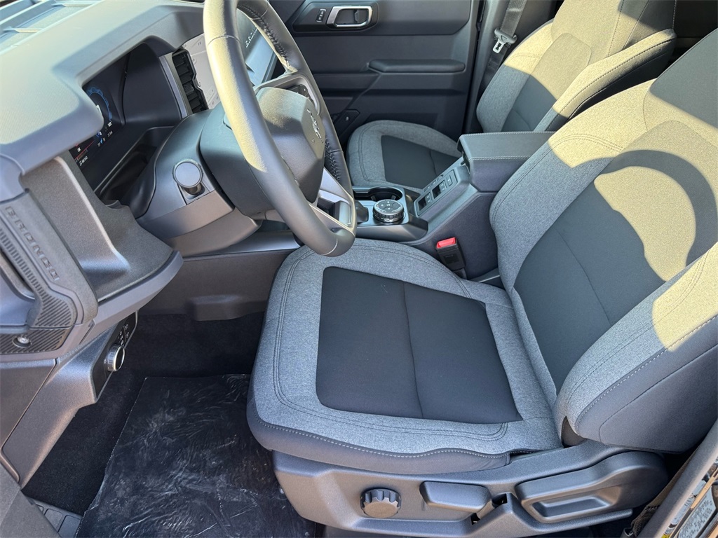 2025 Ford Bronco Big Bend photo 3