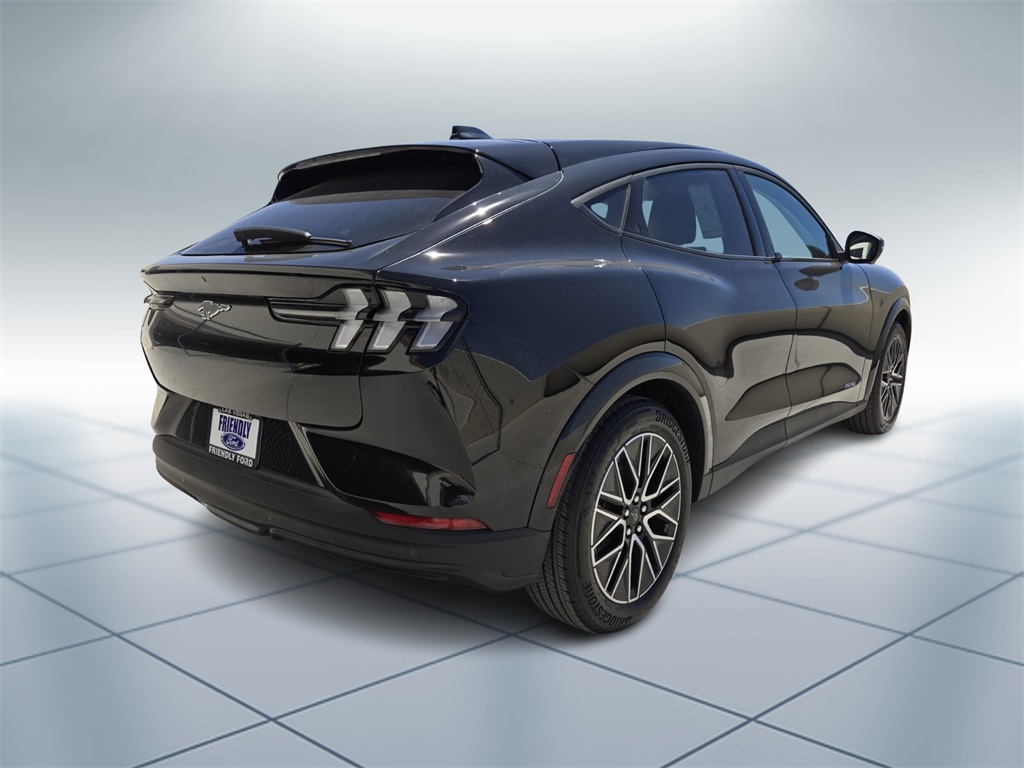 2025 Ford Mustang Mach-E Premium photo 3