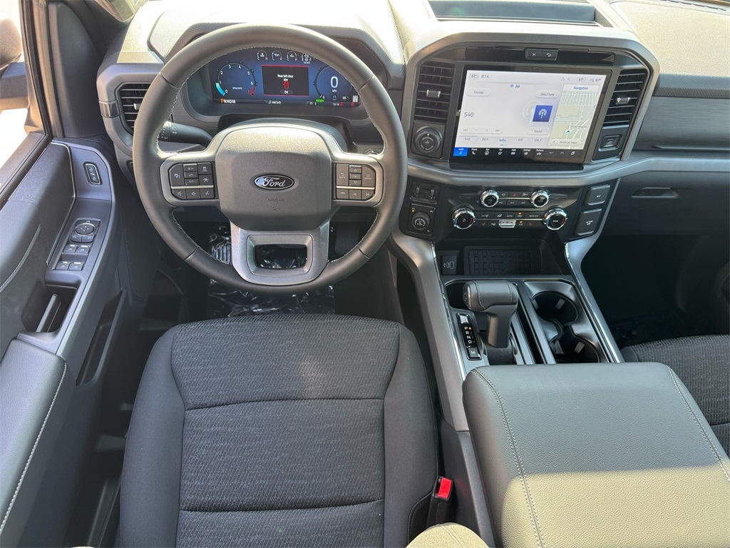 2025 Ford F-150 XLT photo 4