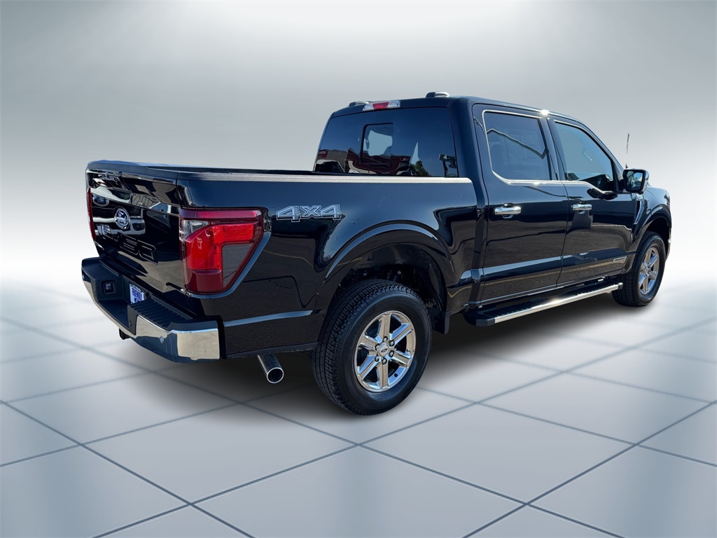 2025 Ford F-150 XLT photo 3