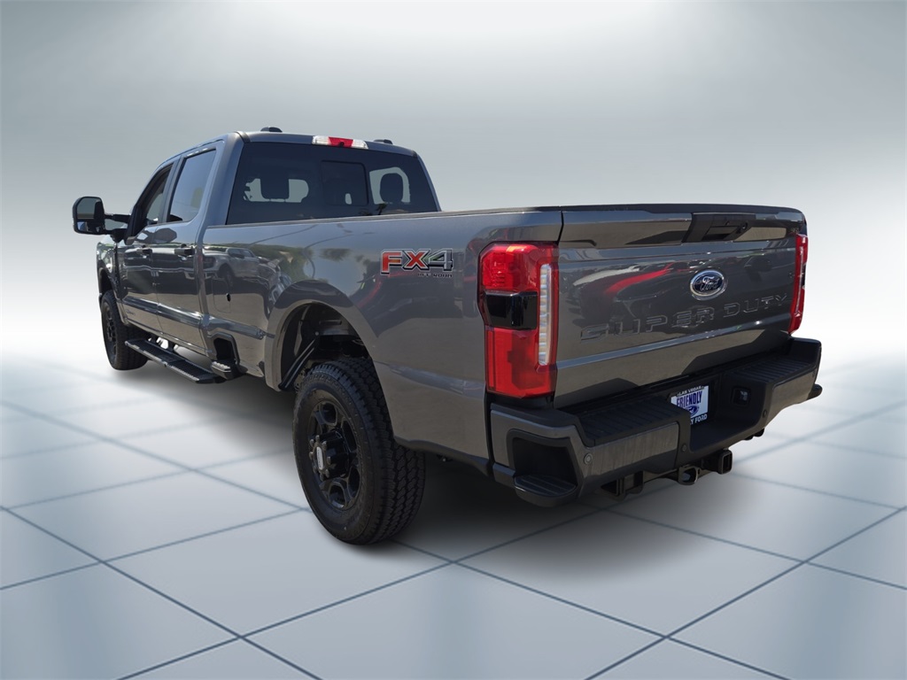 2025 Ford F-350 XL photo 4