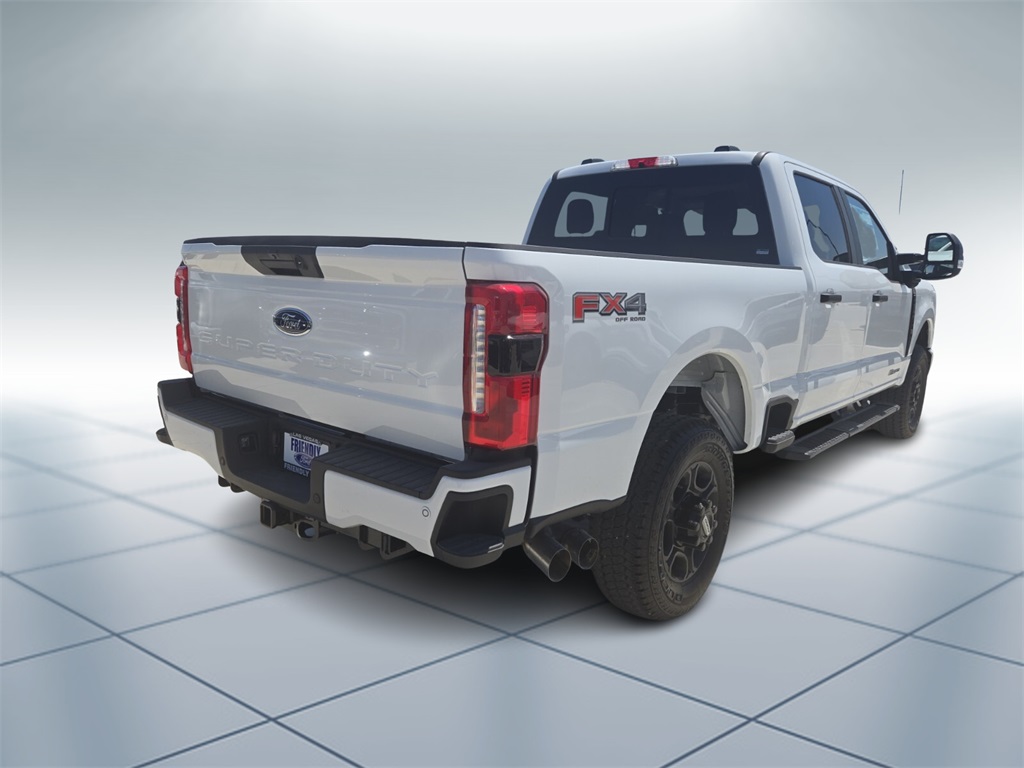 2025 Ford F-350 XL photo 3
