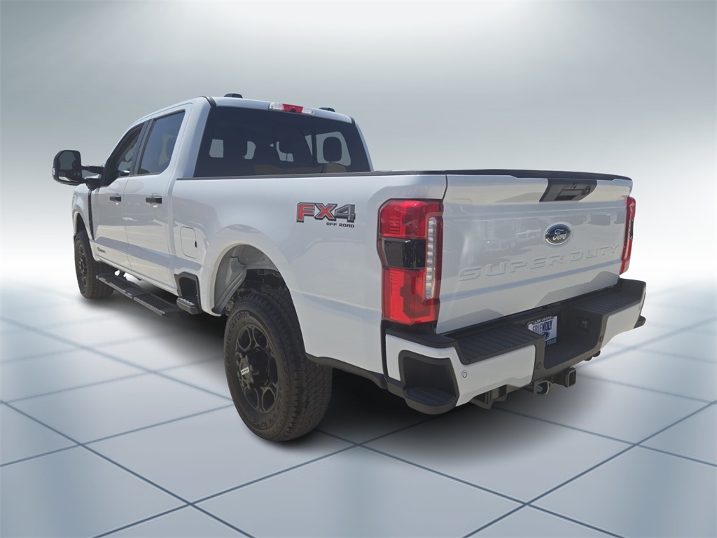2025 Ford F-350 XL photo 4