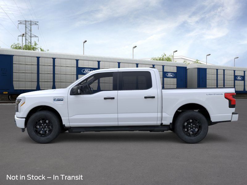 2025 Ford F-150 Lightning XLT photo 3