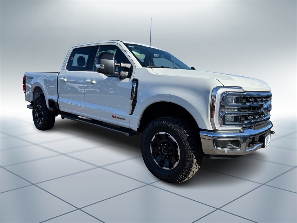 2025 Ford F-250 Lariat photo 2