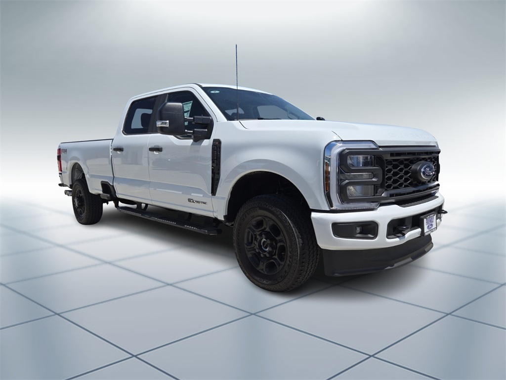 2025 Ford F-350 XL photo 2