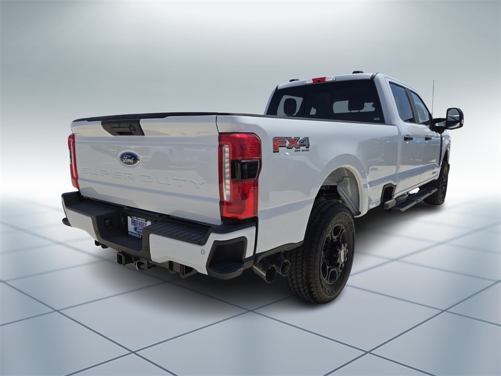 2025 Ford F-350 XL photo 3