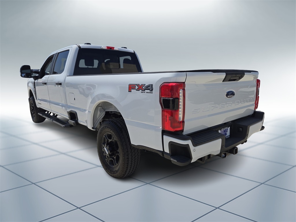 2025 Ford F-350 XL photo 4