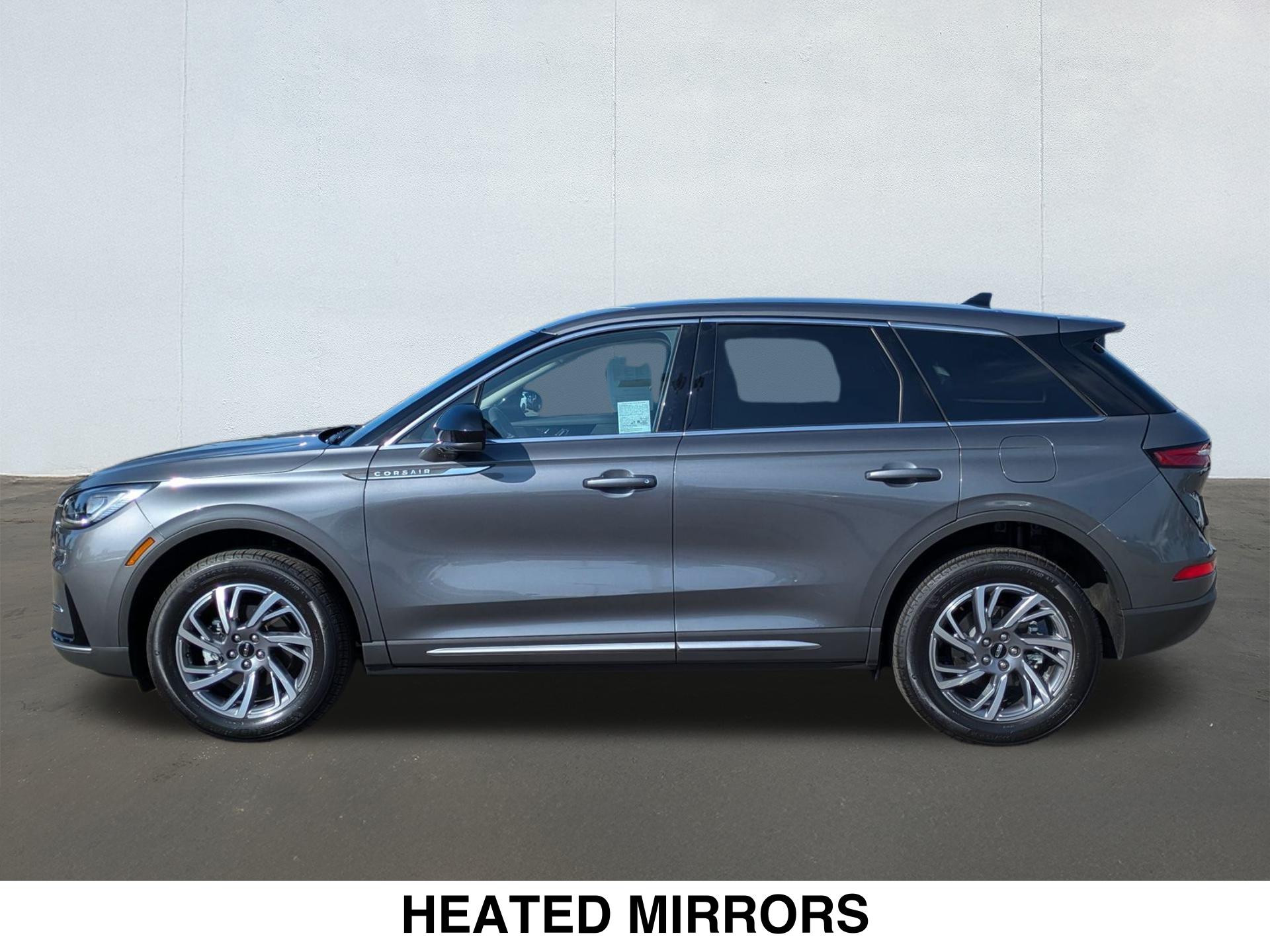 2023 Lincoln Corsair Reserve photo 2