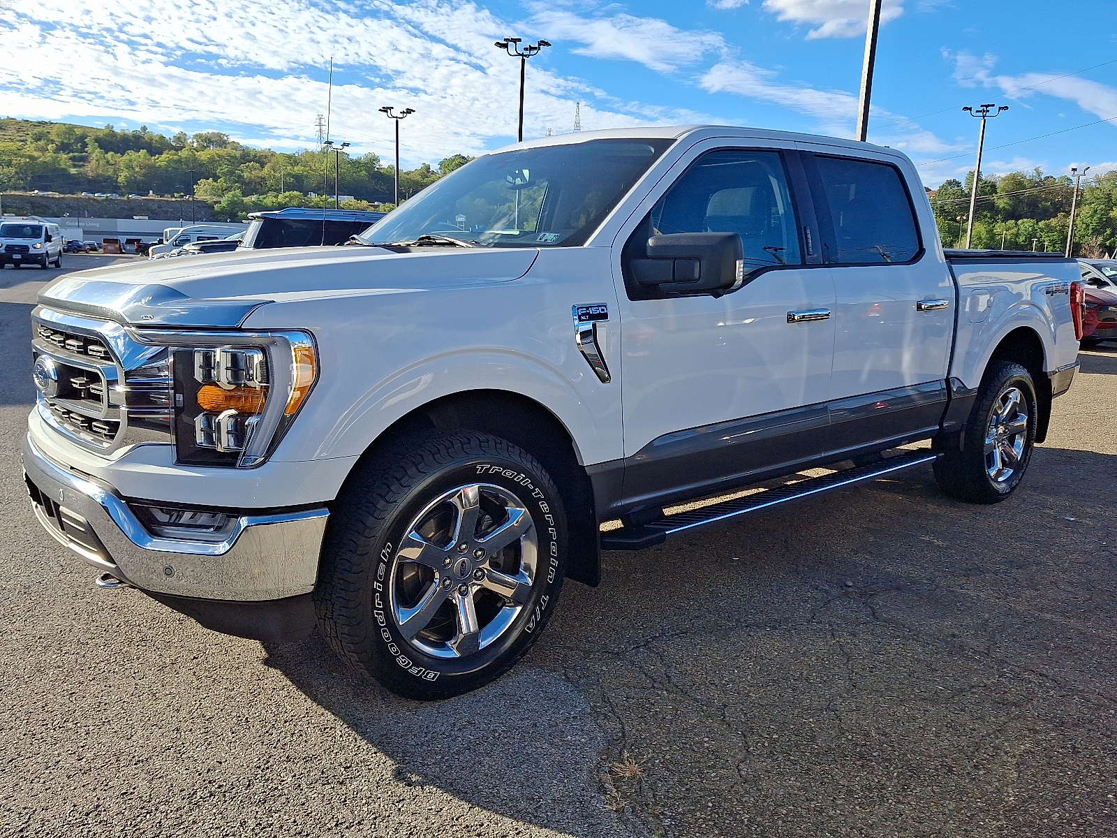 2021 Ford F-150 XLT photo 2
