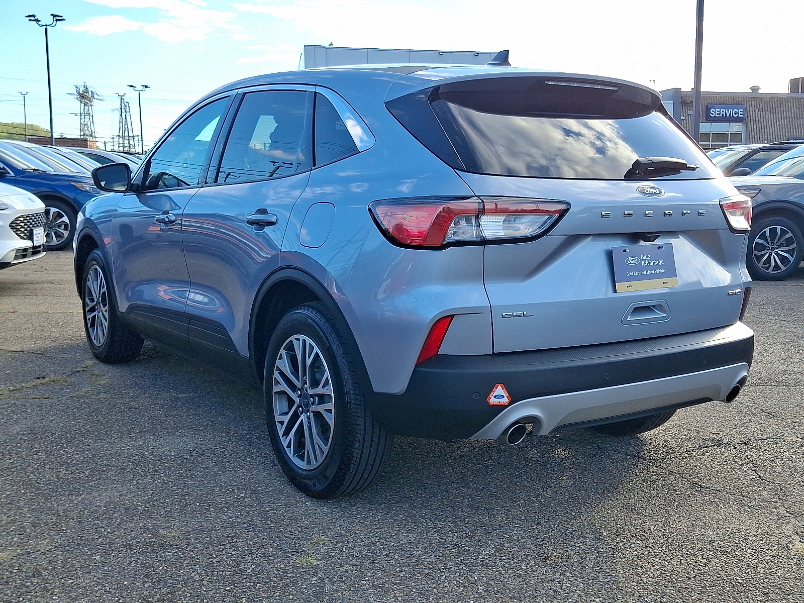 2022 Ford Escape SEL photo 2