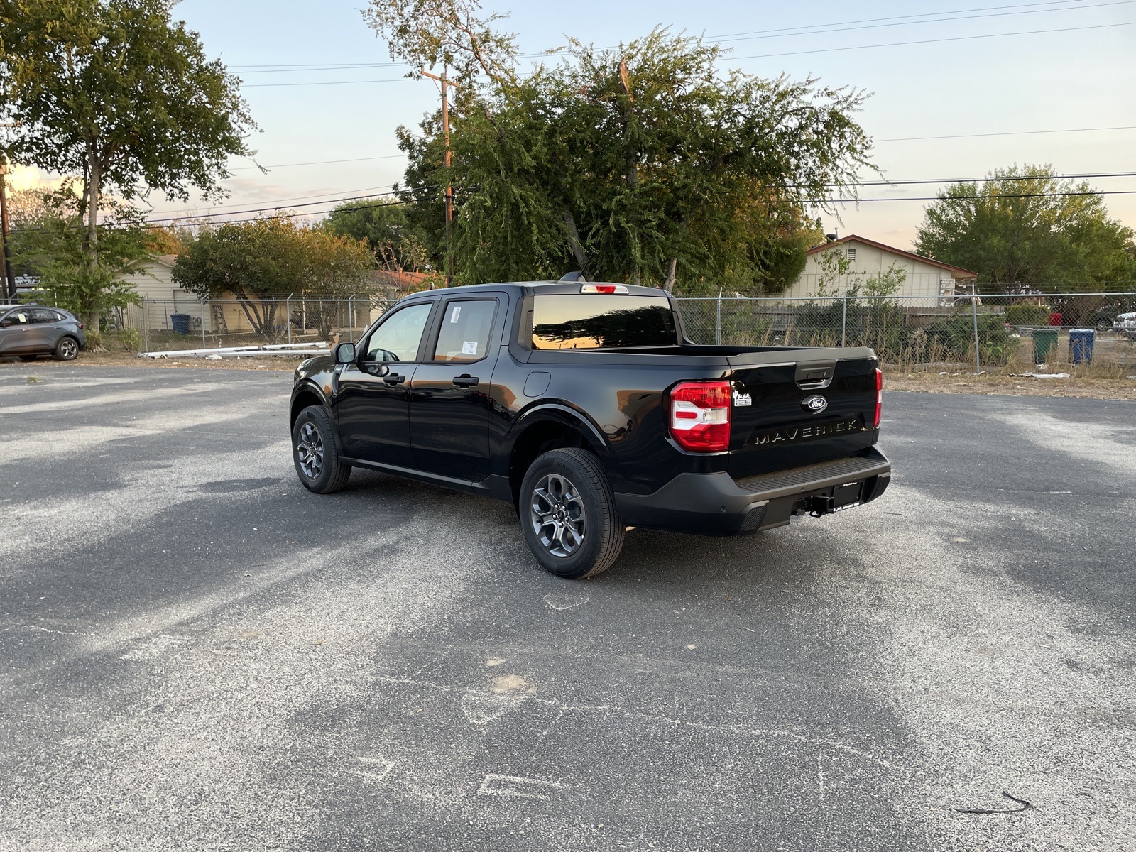 2025 Ford Maverick XLT photo 2