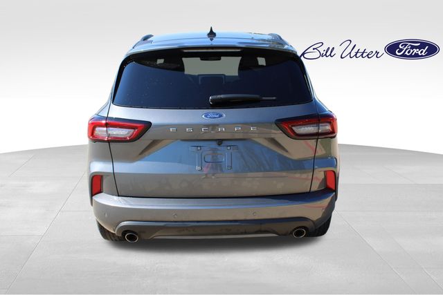 2023 Ford Escape ST-Line photo 6